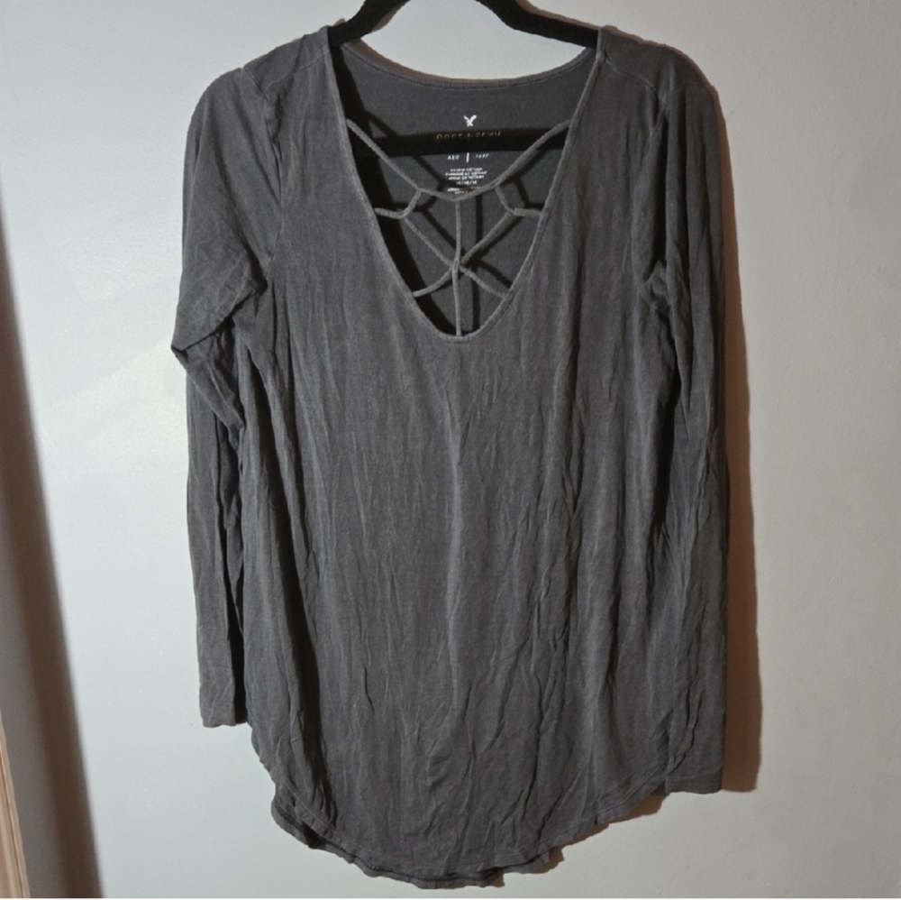 Medium American Eagle Gray Relaxed Cut Out Top Long Sleeve Soft Basic Minimalist